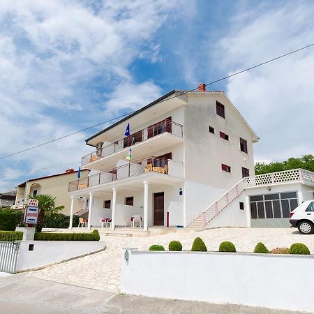 Apartments Rozaria Dramalj Luaran gambar