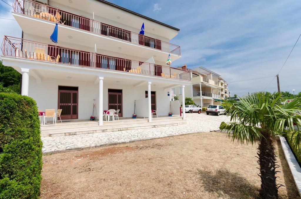 Apartments Rozaria Dramalj Luaran gambar